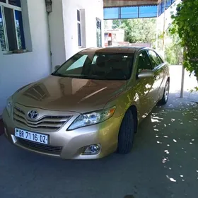Toyota Camry 2010
