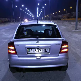 Opel Astra 2003