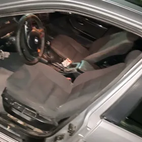 BMW E39 2002