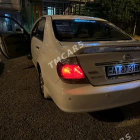 Toyota Camry 2004