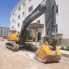 Caterpillar Excavator 2008