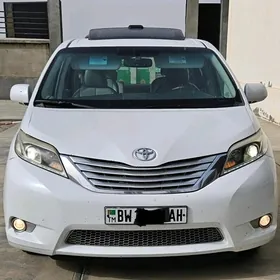 Toyota Sienna 2010