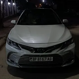 Toyota Camry 2019