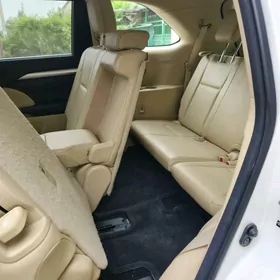 Toyota Highlander 2014