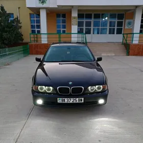 BMW E39 1999