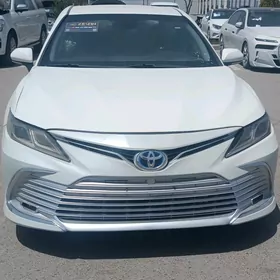 Toyota Camry Hybrid 2021