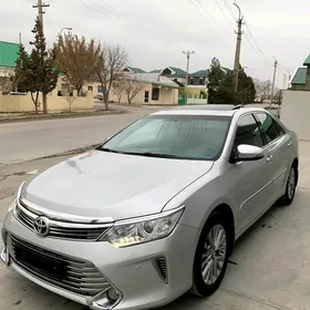 Toyota Camry 2016