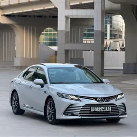 Toyota Camry 2022