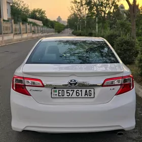 Toyota Camry 2014
