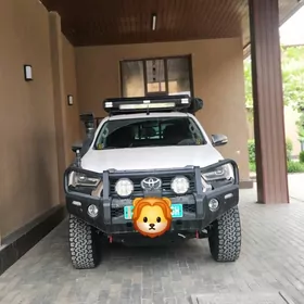 Toyota Hilux 2022