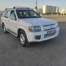 Nissan Pathfinder 2001