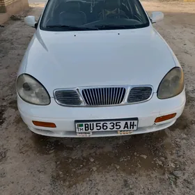 Daewoo Leganza 1998