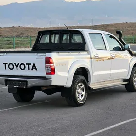 Toyota Hilux 2015