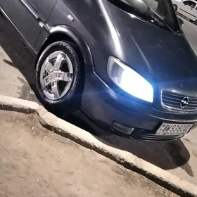 Opel Zafira 1999