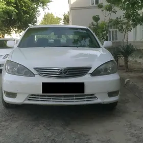 Toyota Camry 2004