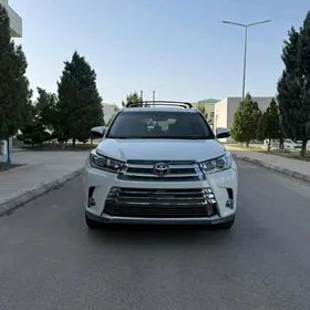 Toyota Highlander 2019