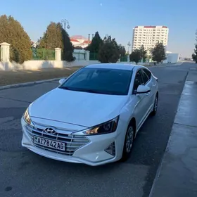 Hyundai Elantra 2019