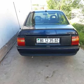 Opel Vectra 1992