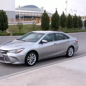 Toyota Camry 2015