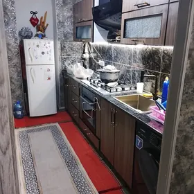 Дворец Химик 2комн 2этаж
