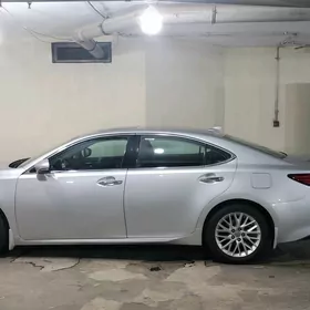 Lexus ES 350 2016