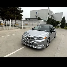 Toyota Camry 2020