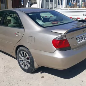 Toyota Camry 2004