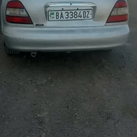 Daewoo Leganza 2000