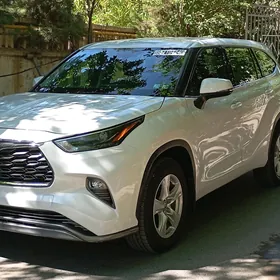 Toyota Highlander 2022