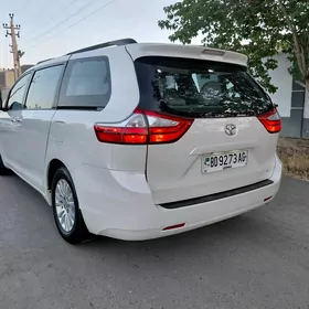 Toyota Sienna 2017