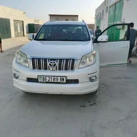 Toyota Land Cruiser Prado 2013