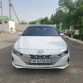 Hyundai Elantra 2023