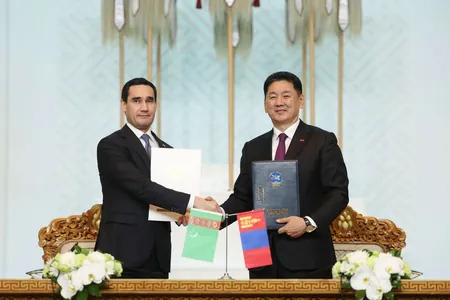 Türkmenistan we Mongoliýa 14 sany ikitaraplaýyn resminamalara gol çekdi