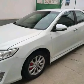 Toyota Camry 2014