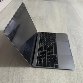 MacBook