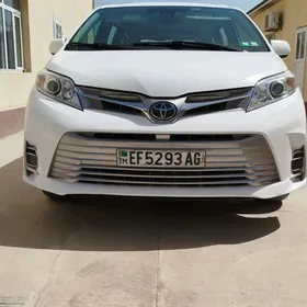 Toyota Sienna 2020