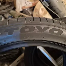 Teker Toya 245/40/19