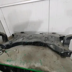 Балка от Hyundai Sonata LF