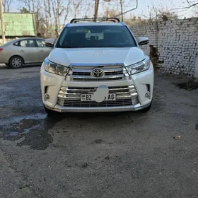 Toyota Highlander 2019