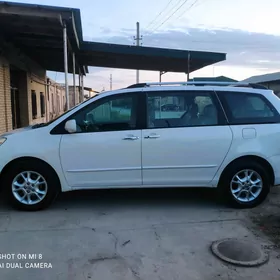 Toyota Sienna 2004