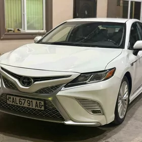 Toyota Camry 2021