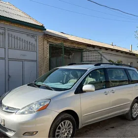Toyota Sienna 2008