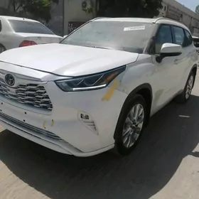 Toyota Highlander 2024