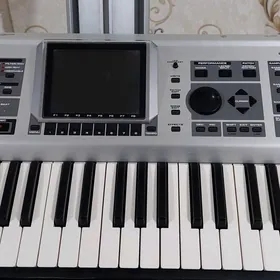 Roland fantom x6