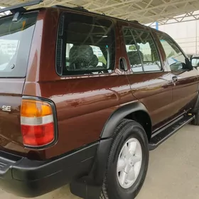 Nissan Pathfinder 1998