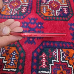 iphone8  red product