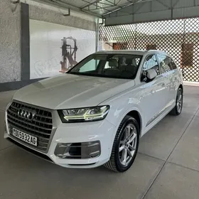 Audi Q7 2017
