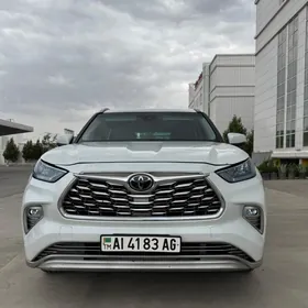 Toyota Highlander 2022