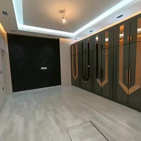 Центр Дворянское 3 комн 1 эт