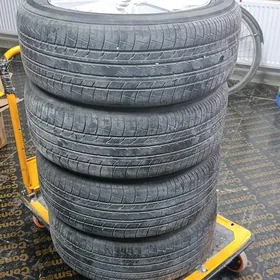 Teker 215/55/17